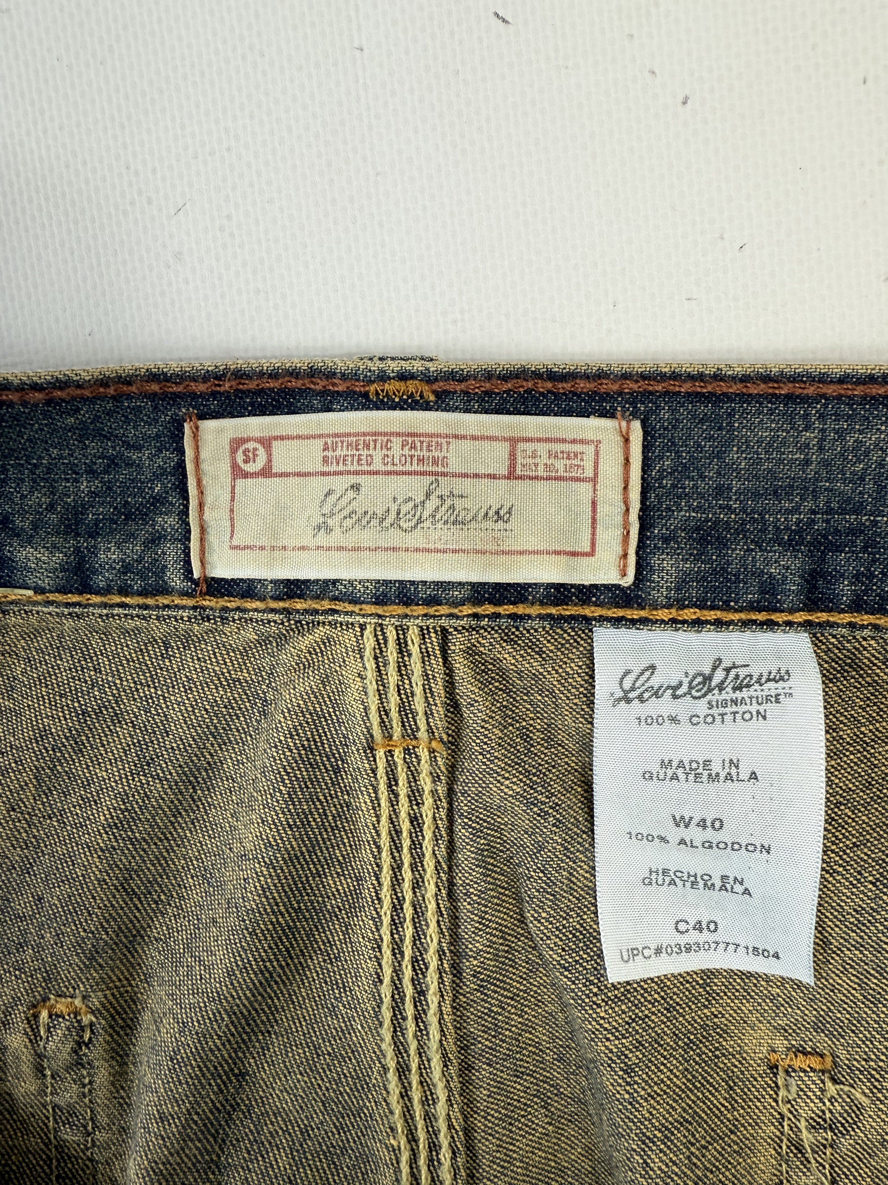 2000s Levi's Signature Cargo Shorts