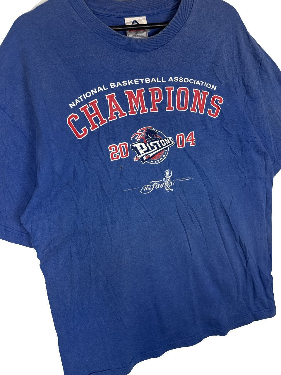 2000s Detroit Pistons T-Shirt