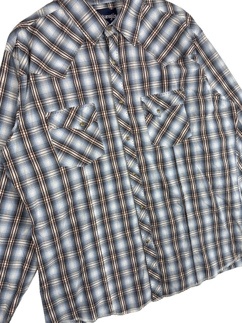 Wrangler Plaid Button Up Shirt