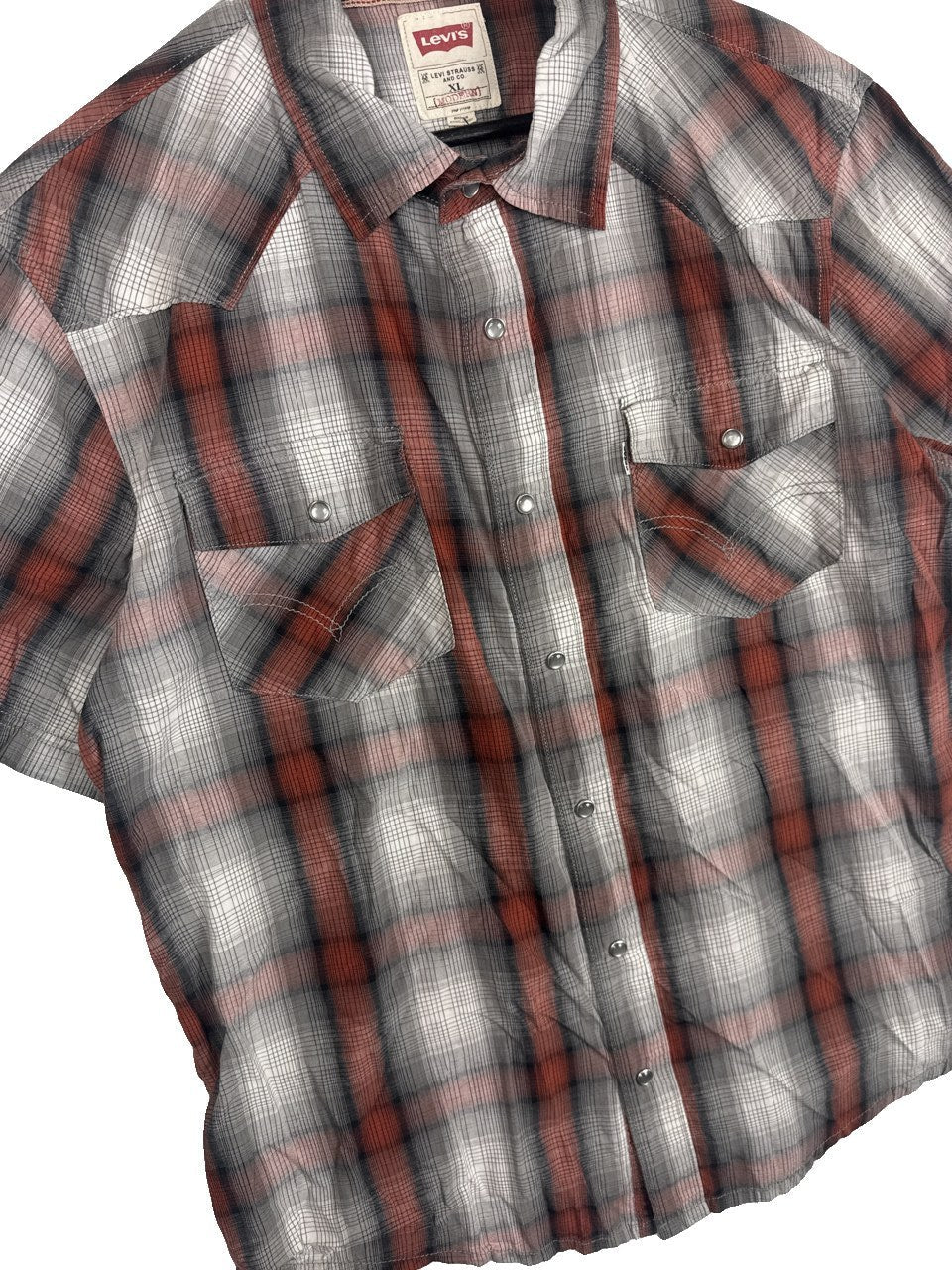 Levi's Plaid Button Up Shirt