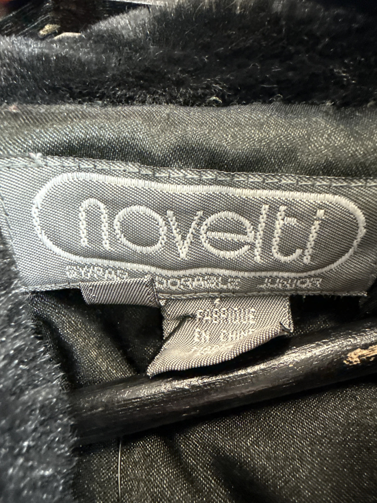 Coat novelti. Black