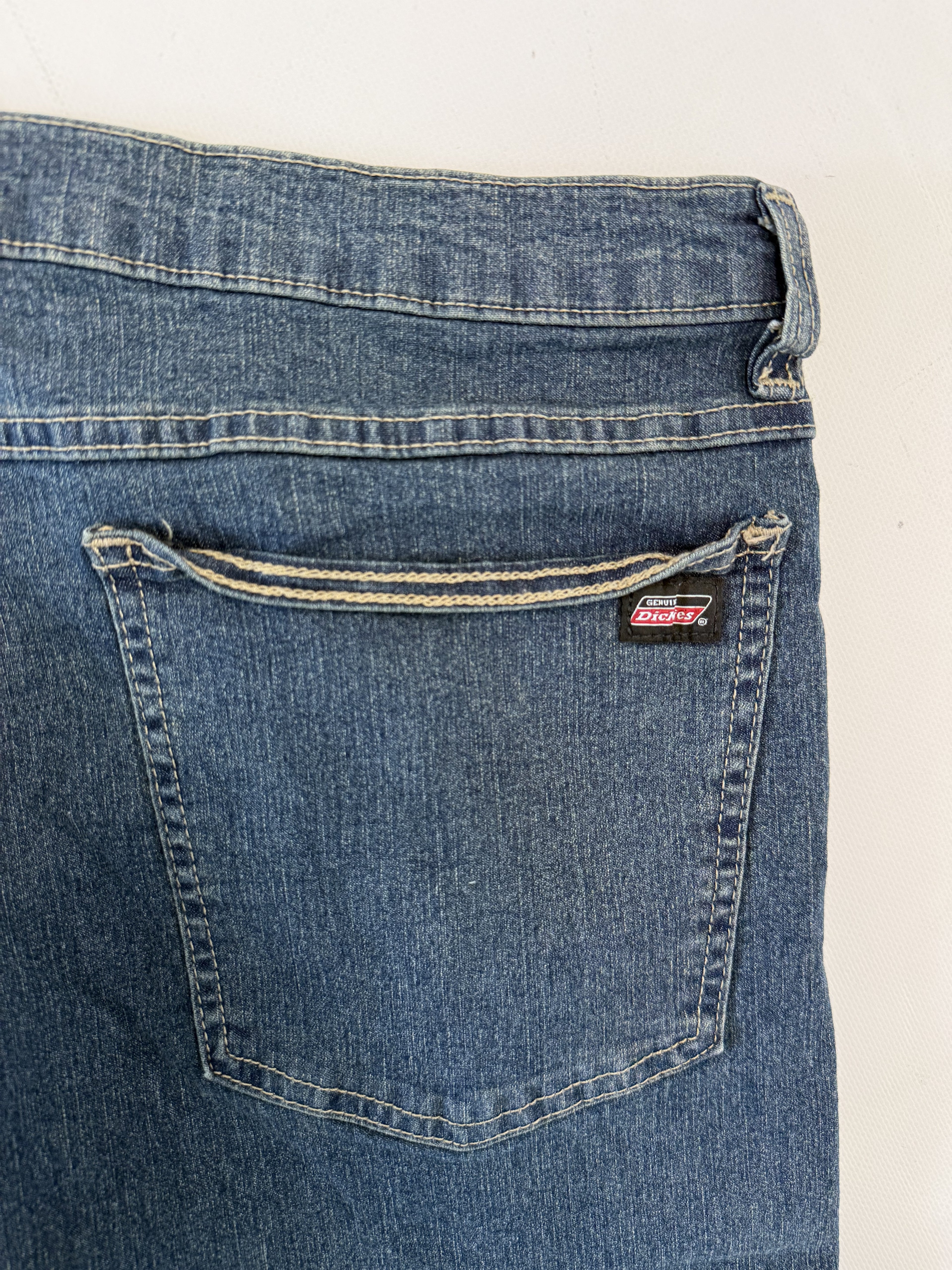 2020s Dickies Cargo Shorts